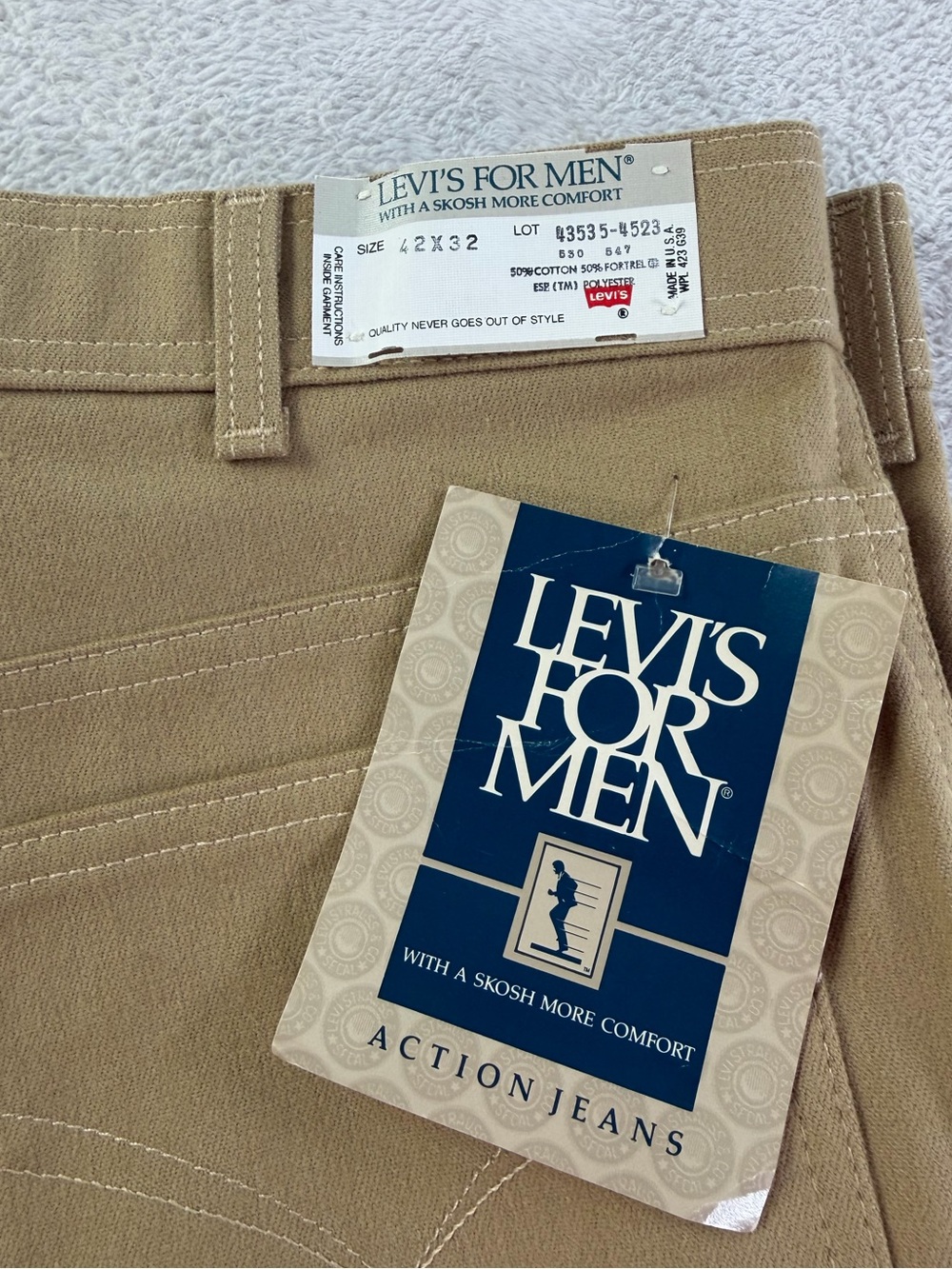 Vintage 80s Levi’s Action Jeans 42x32 Deadstock USA Skosh High Rise